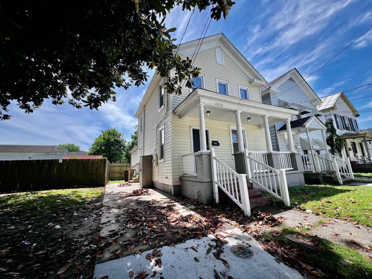House for rent at 1322 18th St, Chesapeake, VA 23324