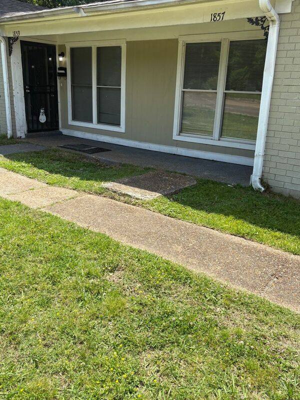 House for rent at 1857 S Perkins Rd, Memphis, TN 38117