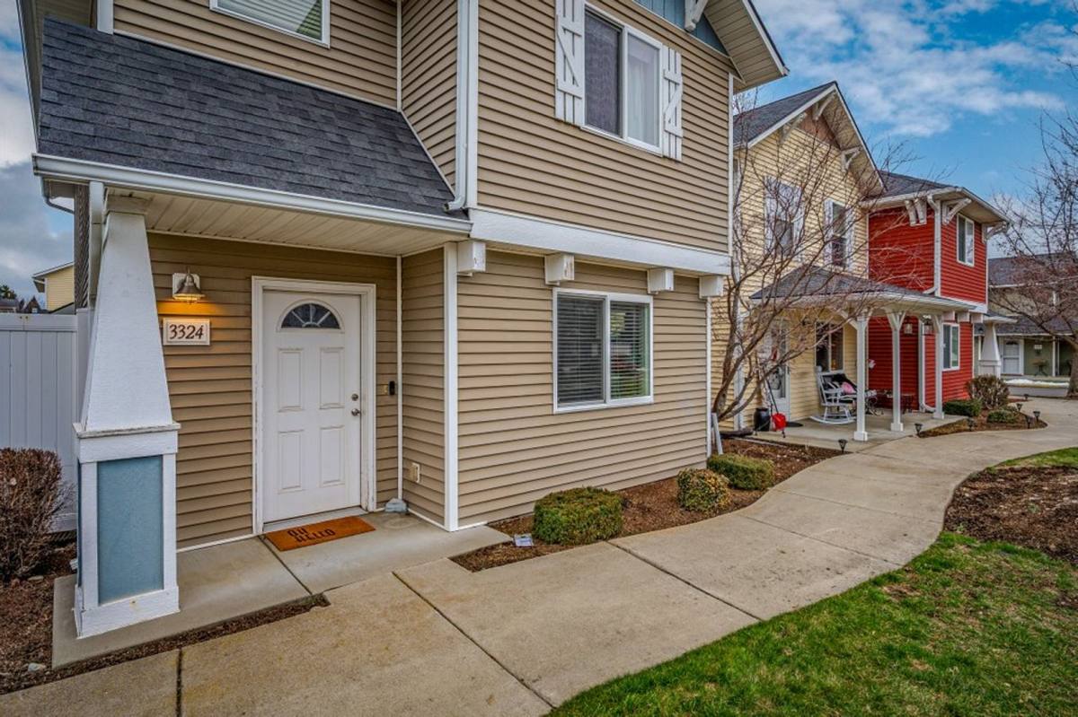 Townhouse for rent at 3324 E Garin Court, Post Falls, ID 83854
