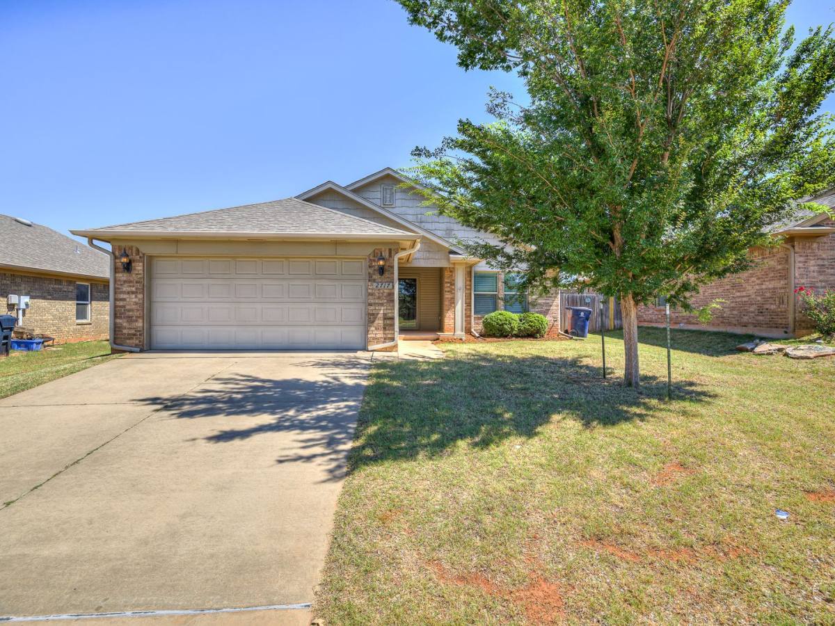 House for rent at 2717 NW 186th St, Edmond, OK 73012