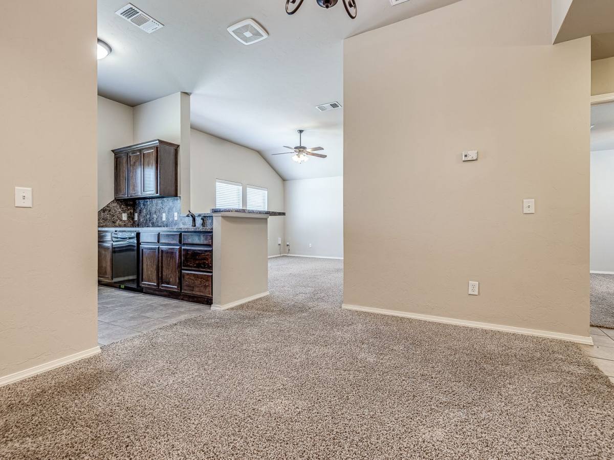 House for rent at 2717 NW 186th St, Edmond, OK 73012