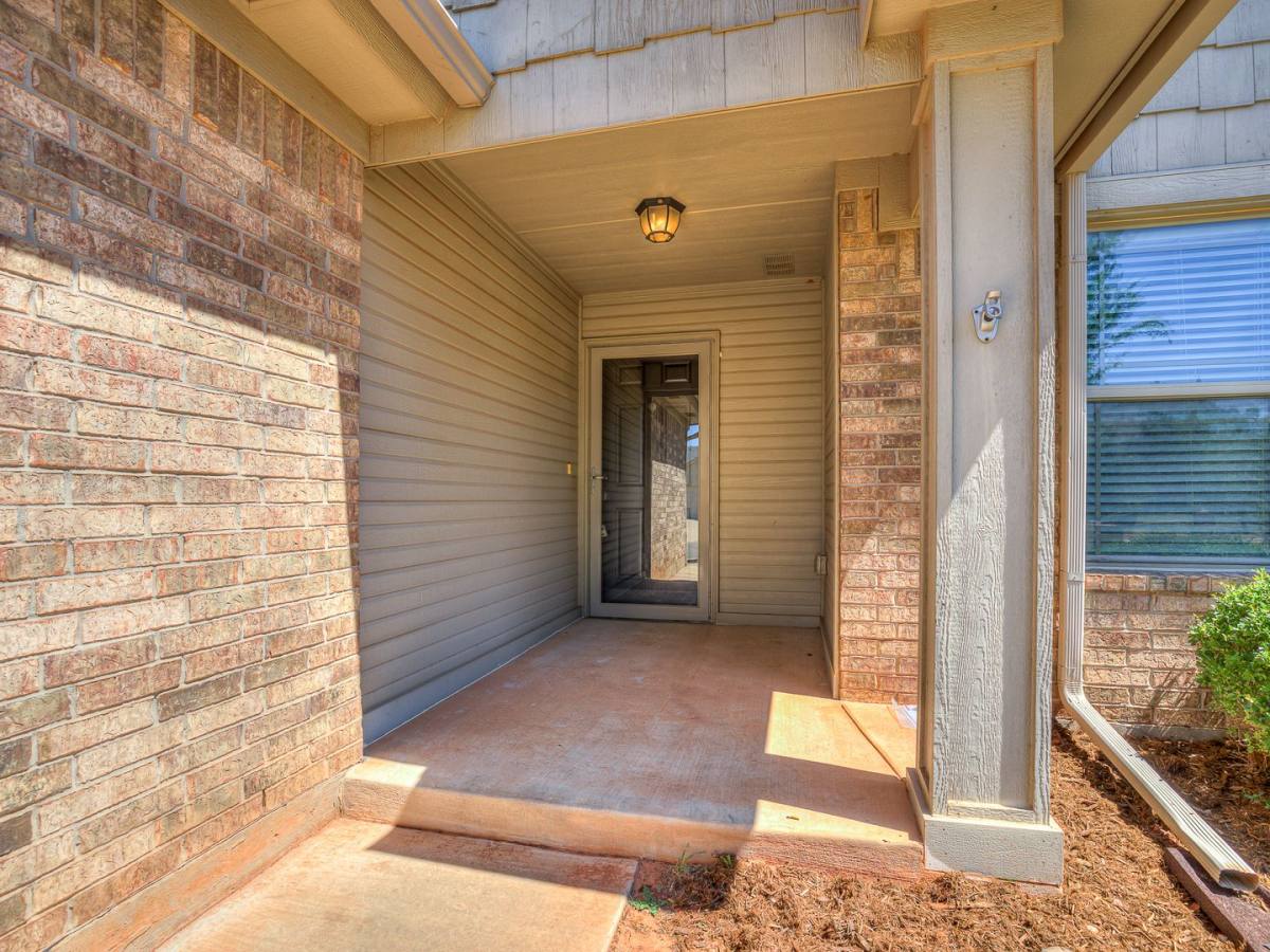 House for rent at 2717 NW 186th St, Edmond, OK 73012