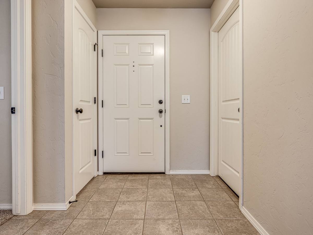 House for rent at 2717 NW 186th St, Edmond, OK 73012