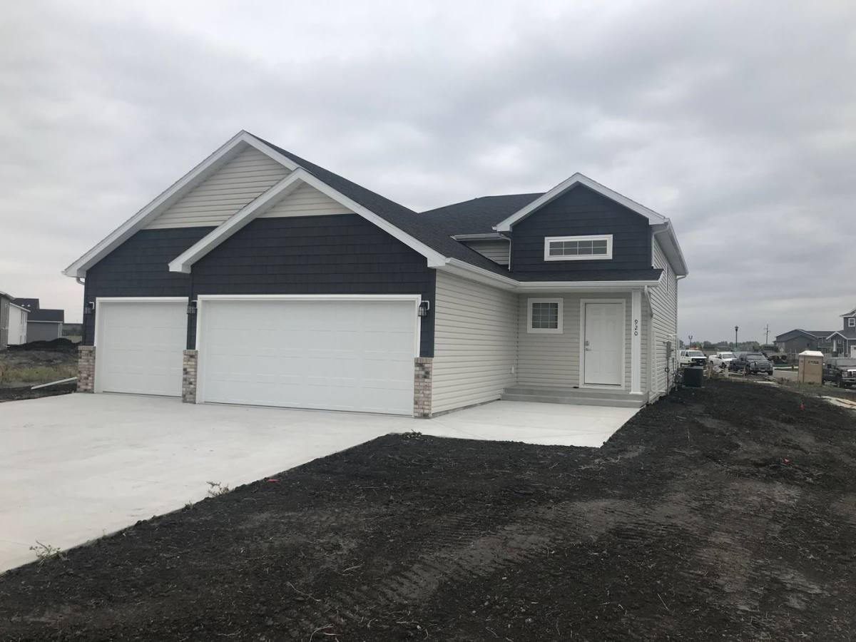 House for rent at 920 Albert Dr W, West Fargo, ND 58078