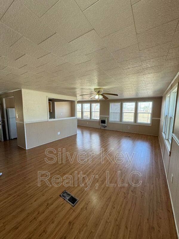 House for rent at 2955 Oakland Rd, Philadelphia, TN 37846