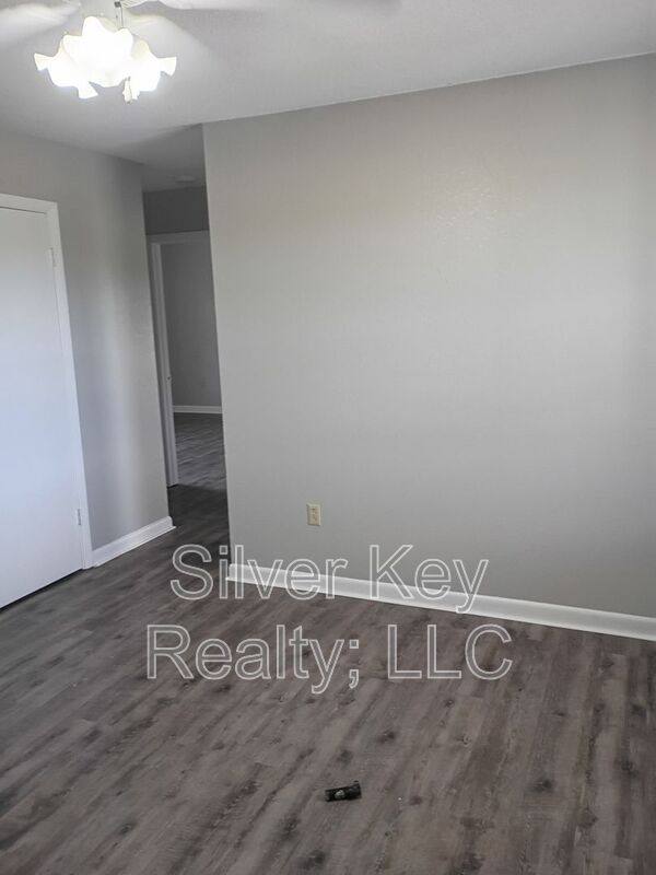 Apartment for rent at 823 Englewood Rd #10, Madisonville, TN 37354