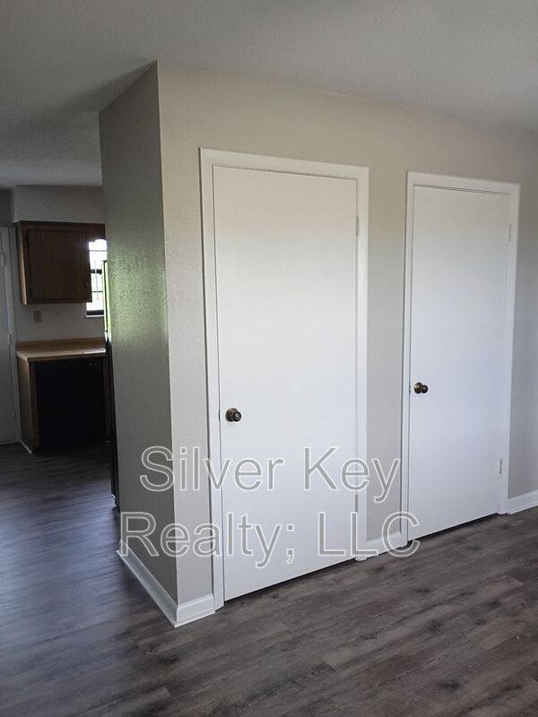 Apartment for rent at 823 Englewood Rd #10, Madisonville, TN 37354