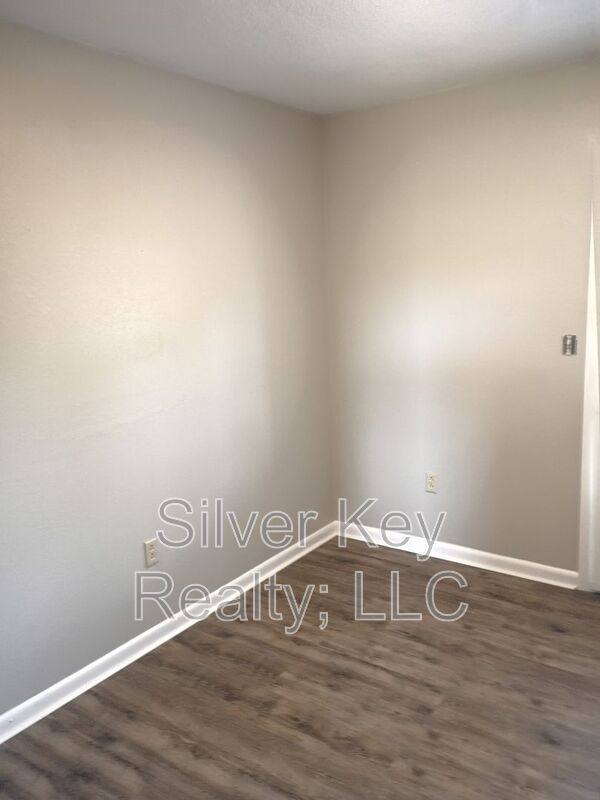 Apartment for rent at 823 Englewood Rd #10, Madisonville, TN 37354