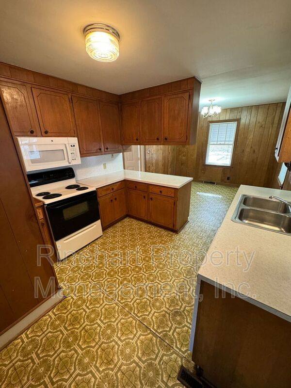 House for rent at 221 Hutchinson St, Rock Hill, SC 29730