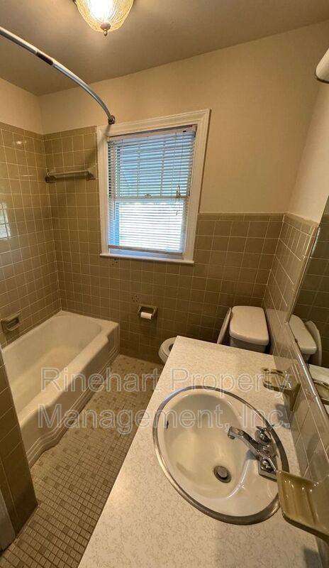 House for rent at 221 Hutchinson St, Rock Hill, SC 29730