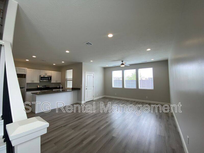Townhouse for rent at 4381 W 1200 S, Hurricane, UT 84737