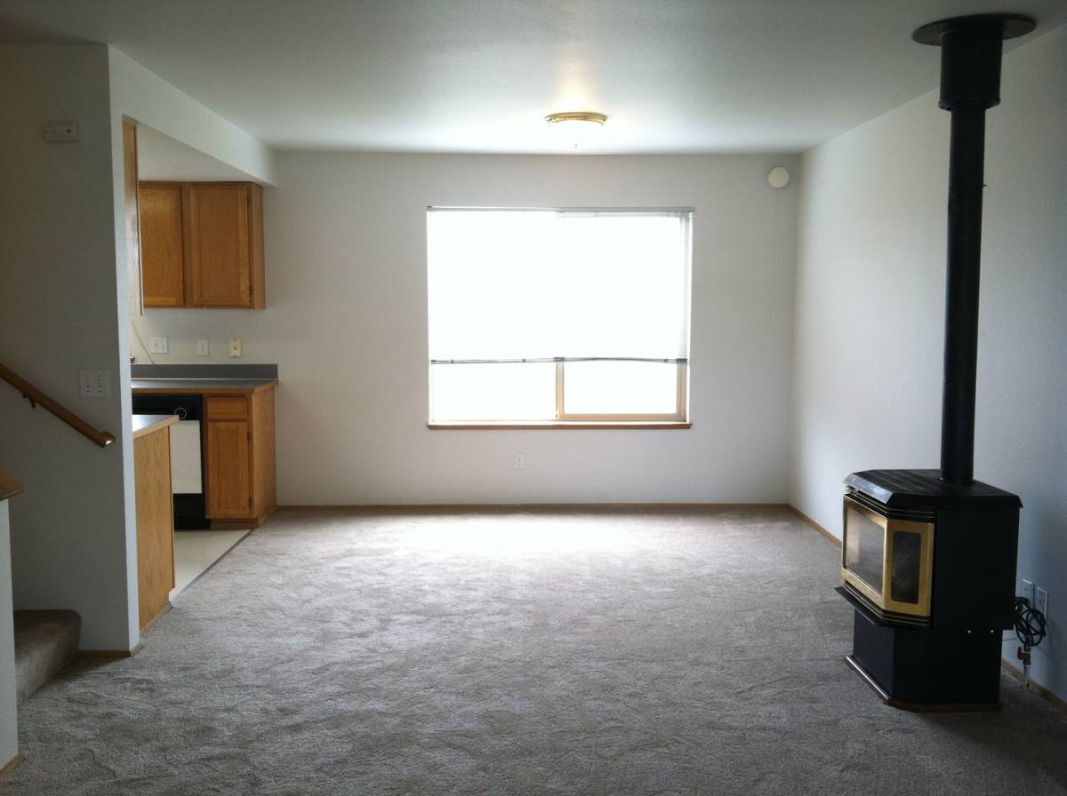 Apartment for rent at 480 S Oak Harbor St, Oak Harbor, WA 98277