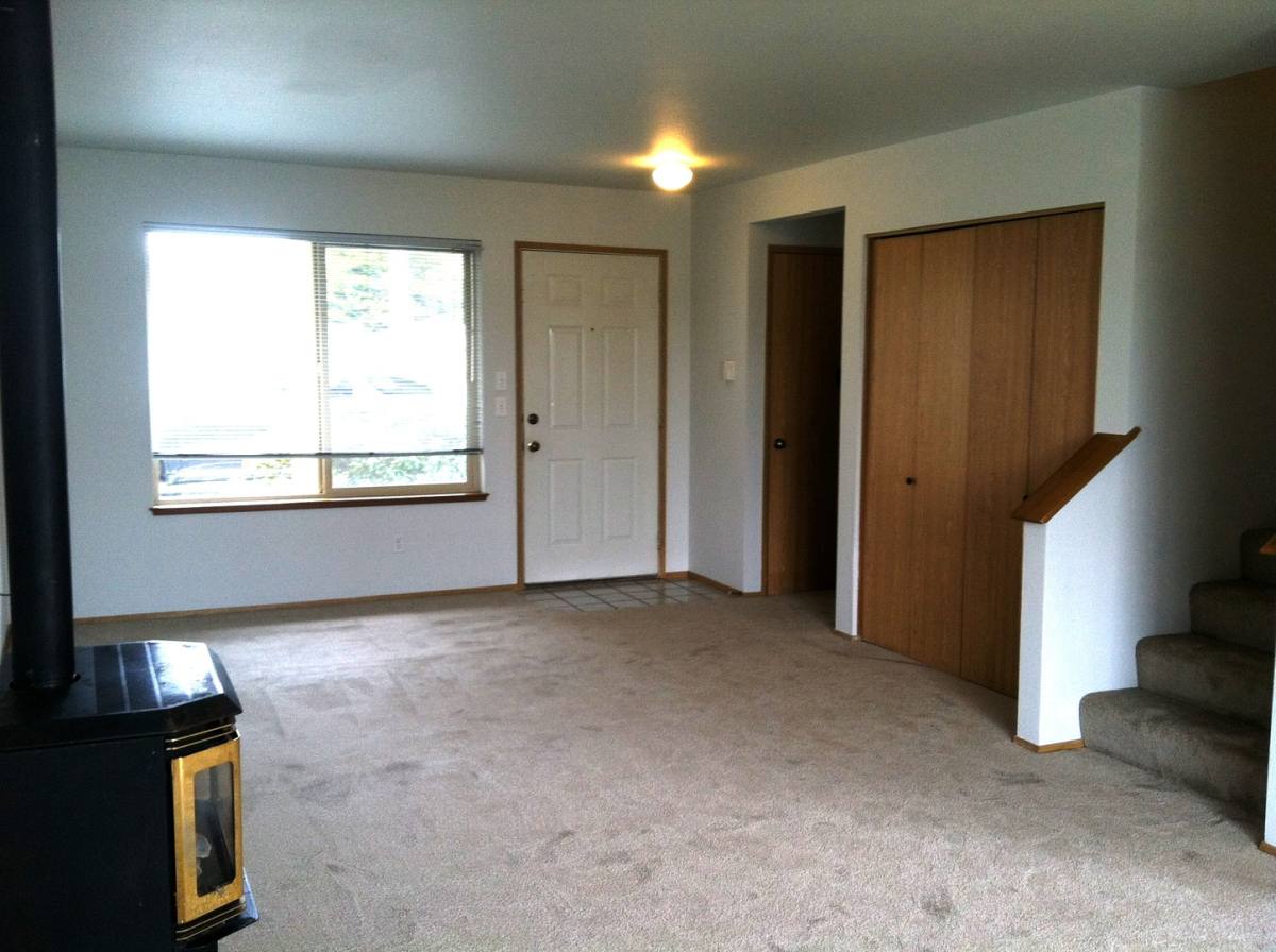 Apartment for rent at 480 S Oak Harbor St, Oak Harbor, WA 98277