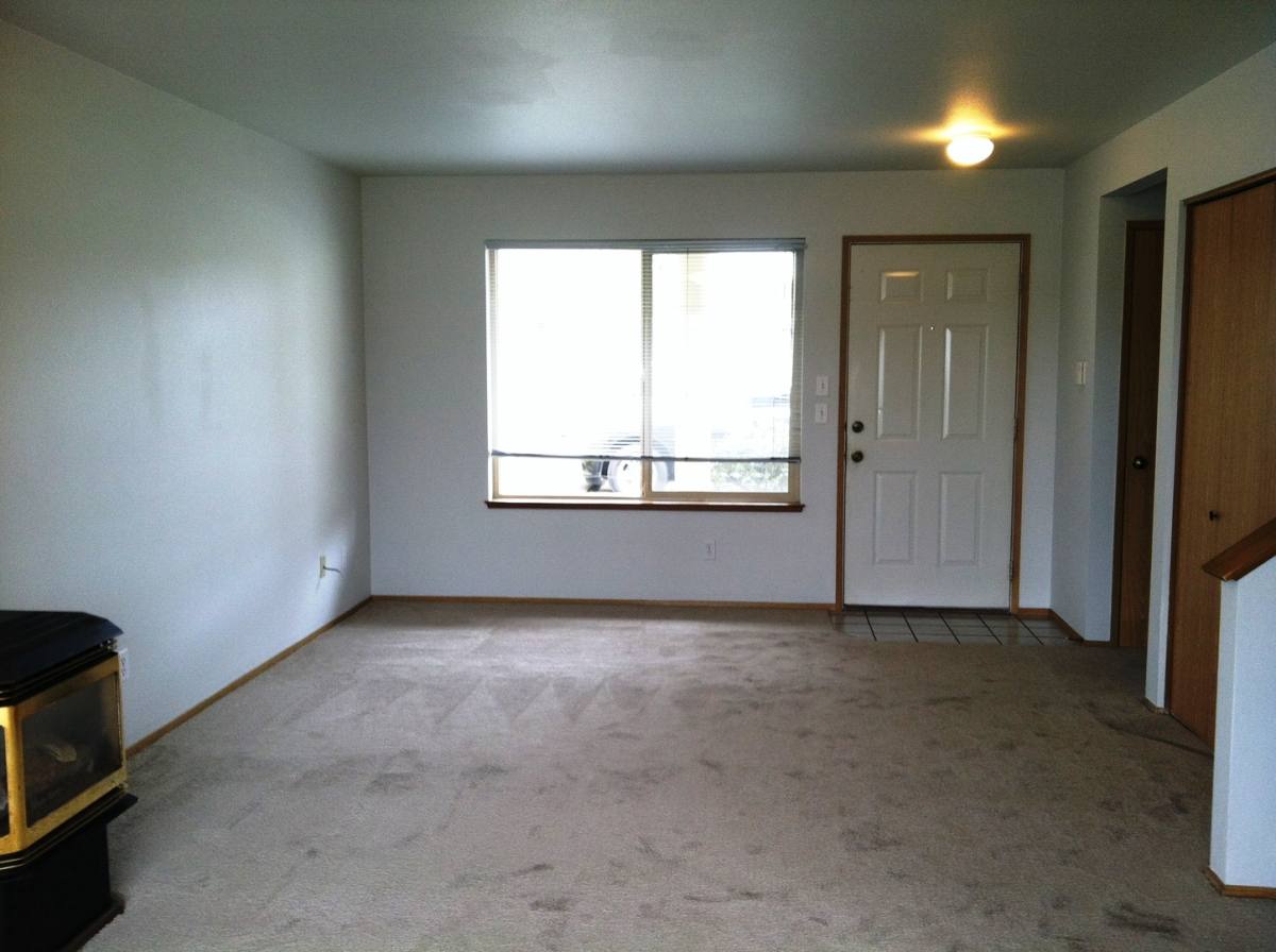 Apartment for rent at 480 S Oak Harbor St, Oak Harbor, WA 98277