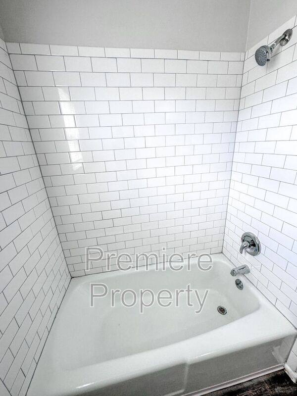 Townhouse for rent at 219 N Oak Dr #A, Belton, MO 64012
