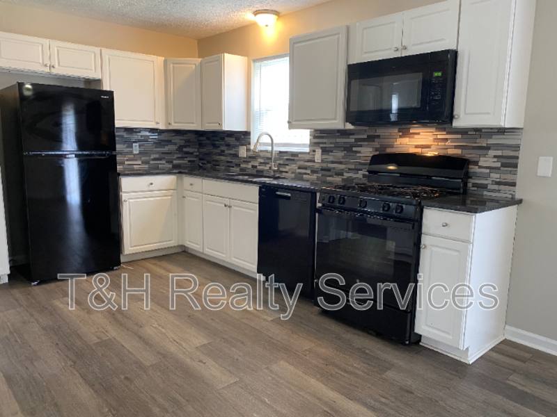 House for rent at 3008 N Pauline Ave, Muncie, IN 47303