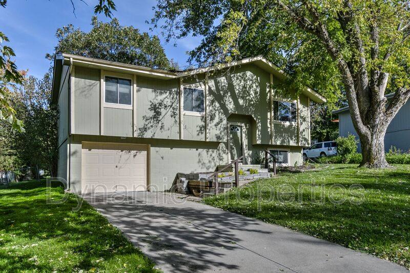 House for rent at 4115 N 213th Circle, Elkhorn, NE 68022