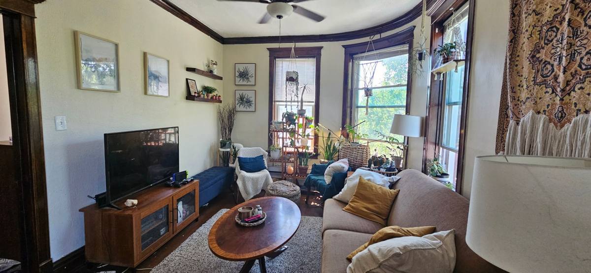 Apartment for rent at 3201 S Halsted St, Chicago, IL 60608