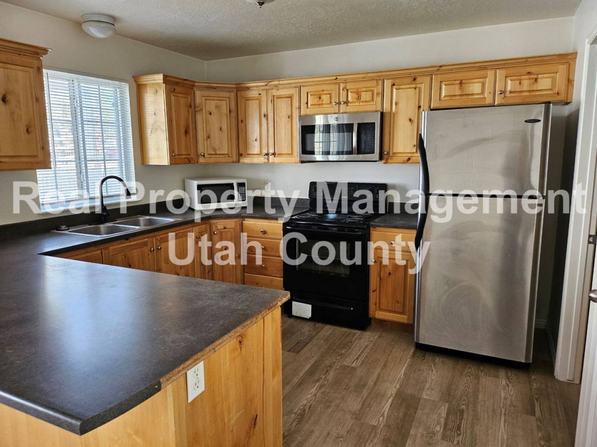 Townhouse for rent at 491 N 1235 W, Orem, UT 84058