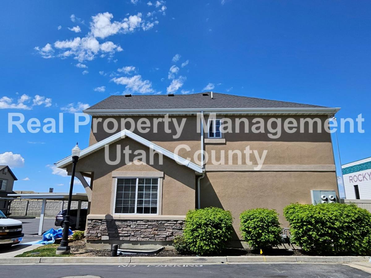 Townhouse for rent at 491 N 1235 W, Orem, UT 84058