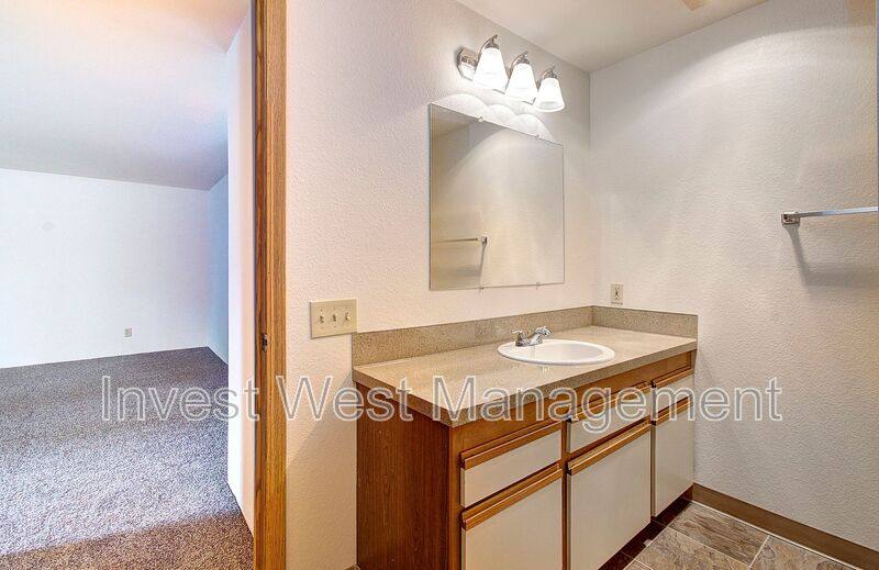 Apartment for rent at 1873 Kingsley Rd #97, Eugene, OR 97401