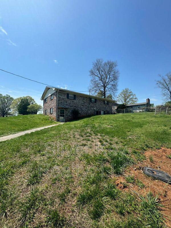 House for rent at 103 County Rd #807, Etowah, TN 37331