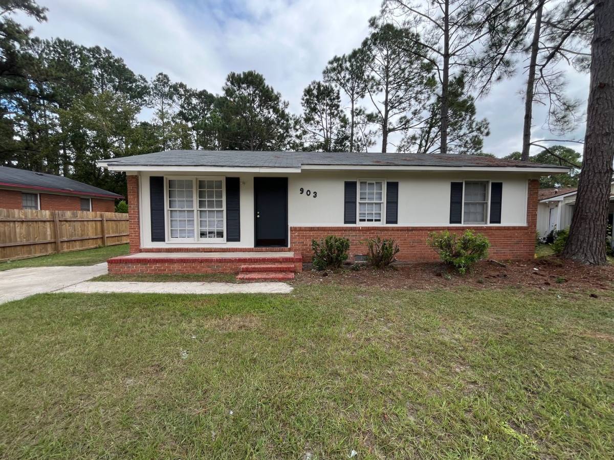 House for rent at 903 Jamestown Dr, Valdosta, GA 31601