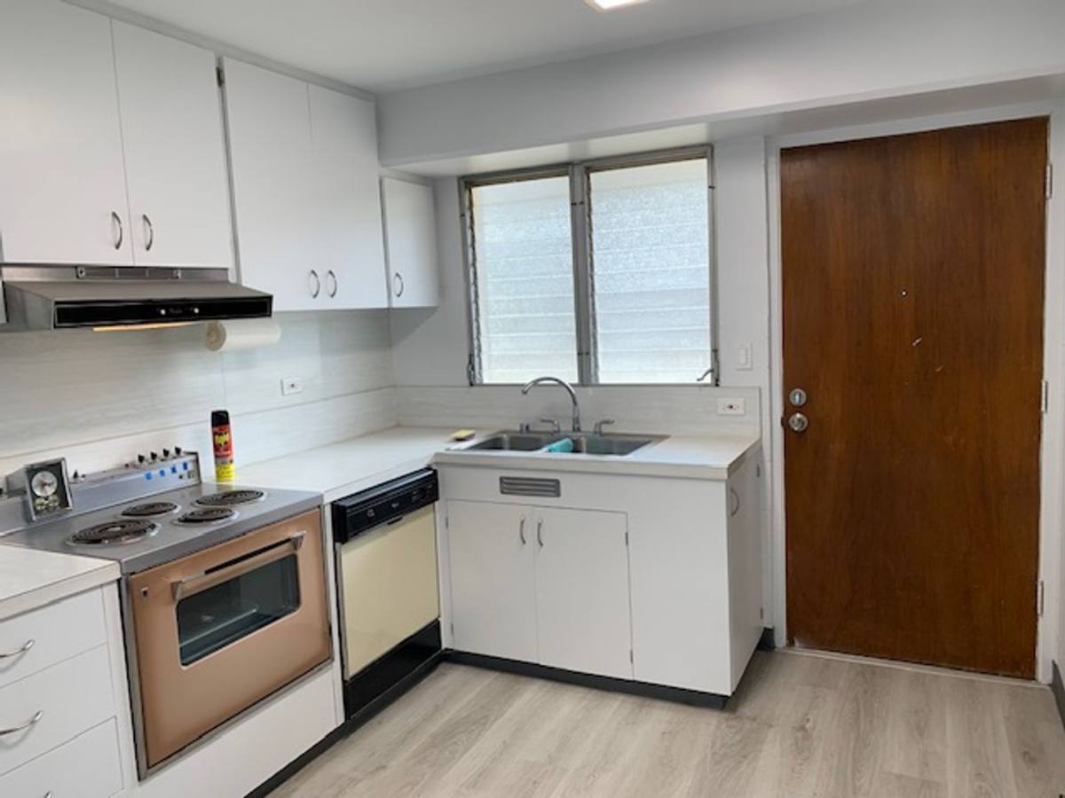 House for rent at 3350 Sierra Dr, Honolulu, HI 96816