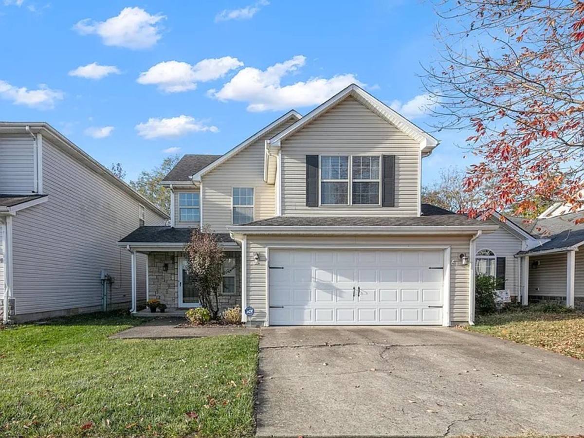 House for rent at 2464 Checkerberry Dr, Lexington, KY 40509