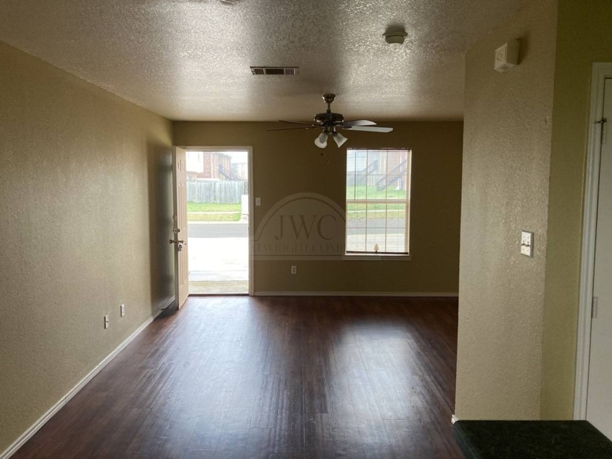 Apartment for rent at 5802 Greengate Dr, Killeen, TX 76543