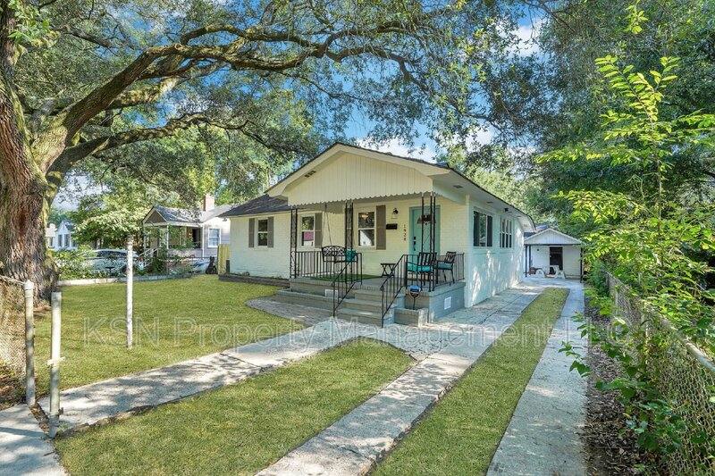House for rent at 1928 Hawthorne St, Savannah, GA 31404