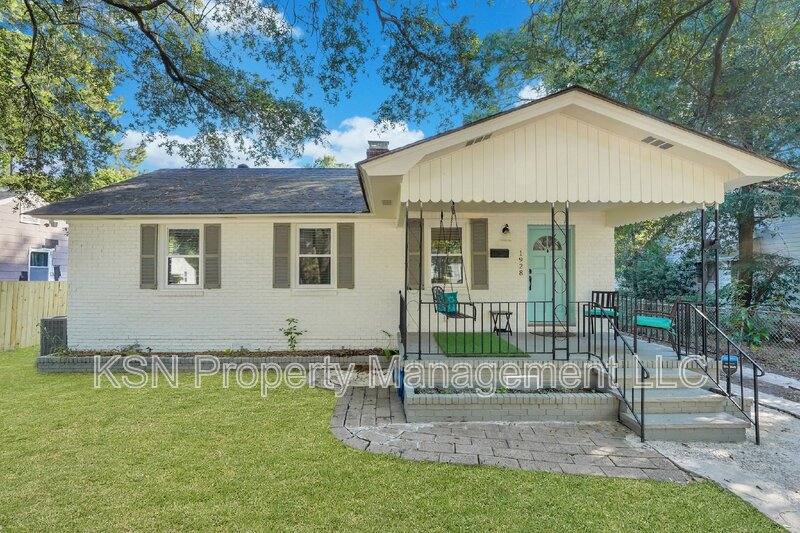 House for rent at 1928 Hawthorne St, Savannah, GA 31404