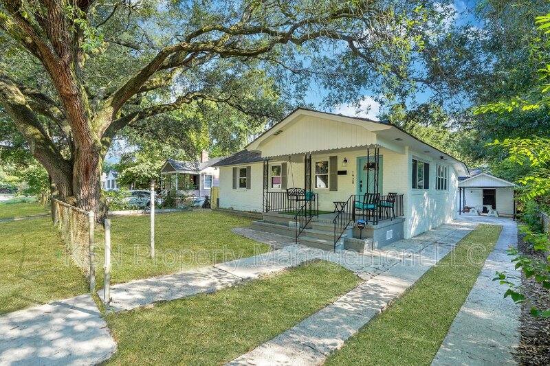 House for rent at 1928 Hawthorne St, Savannah, GA 31404