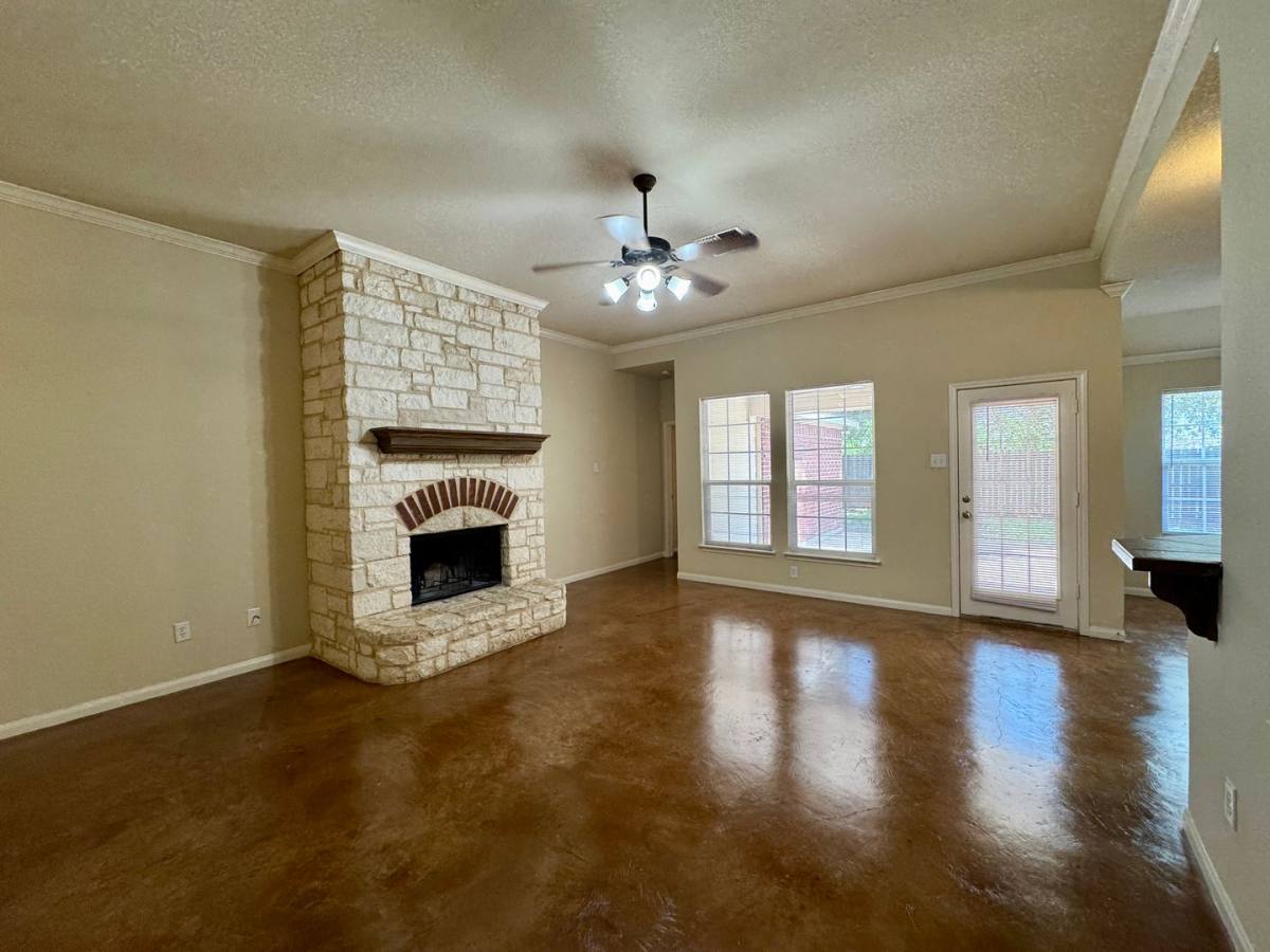 House for rent at 304 A Chapel Trail Circle, Woodway, TX 76712