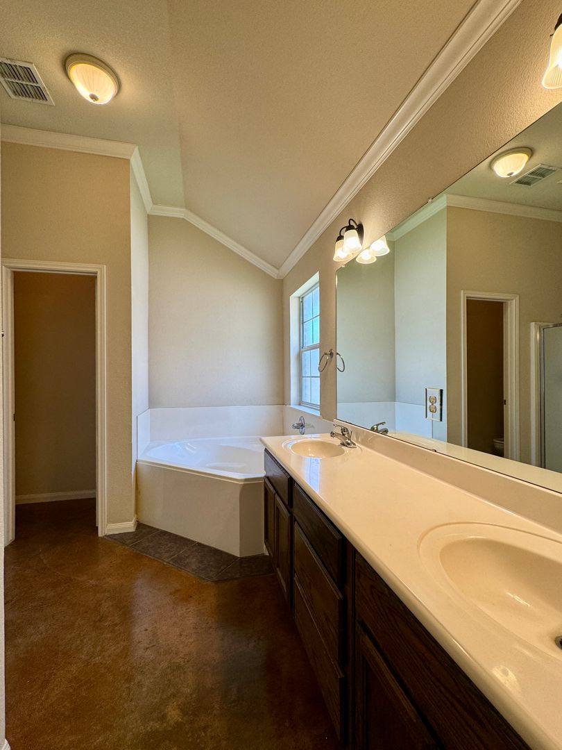 House for rent at 304 A Chapel Trail Circle, Woodway, TX 76712