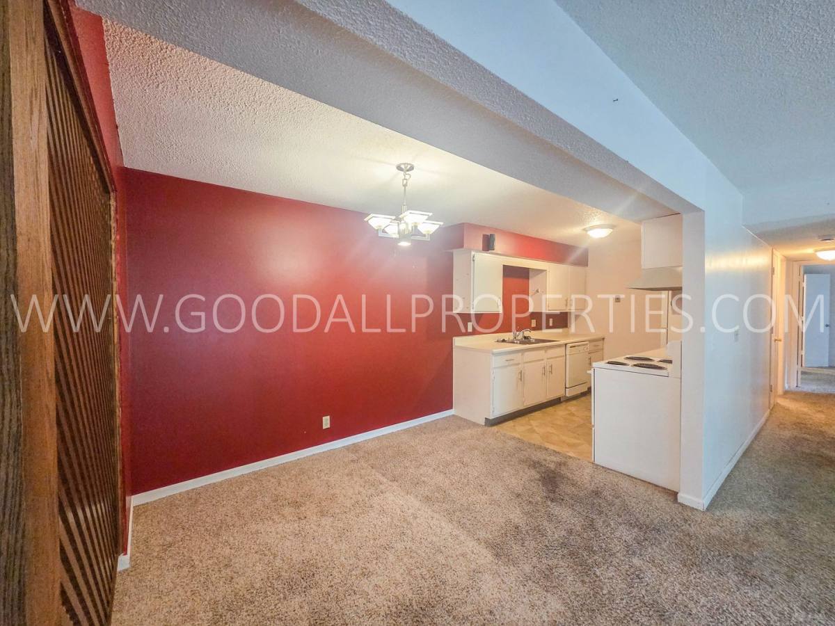 Apartment for rent at 9523 University Ave, Clive, IA 50325