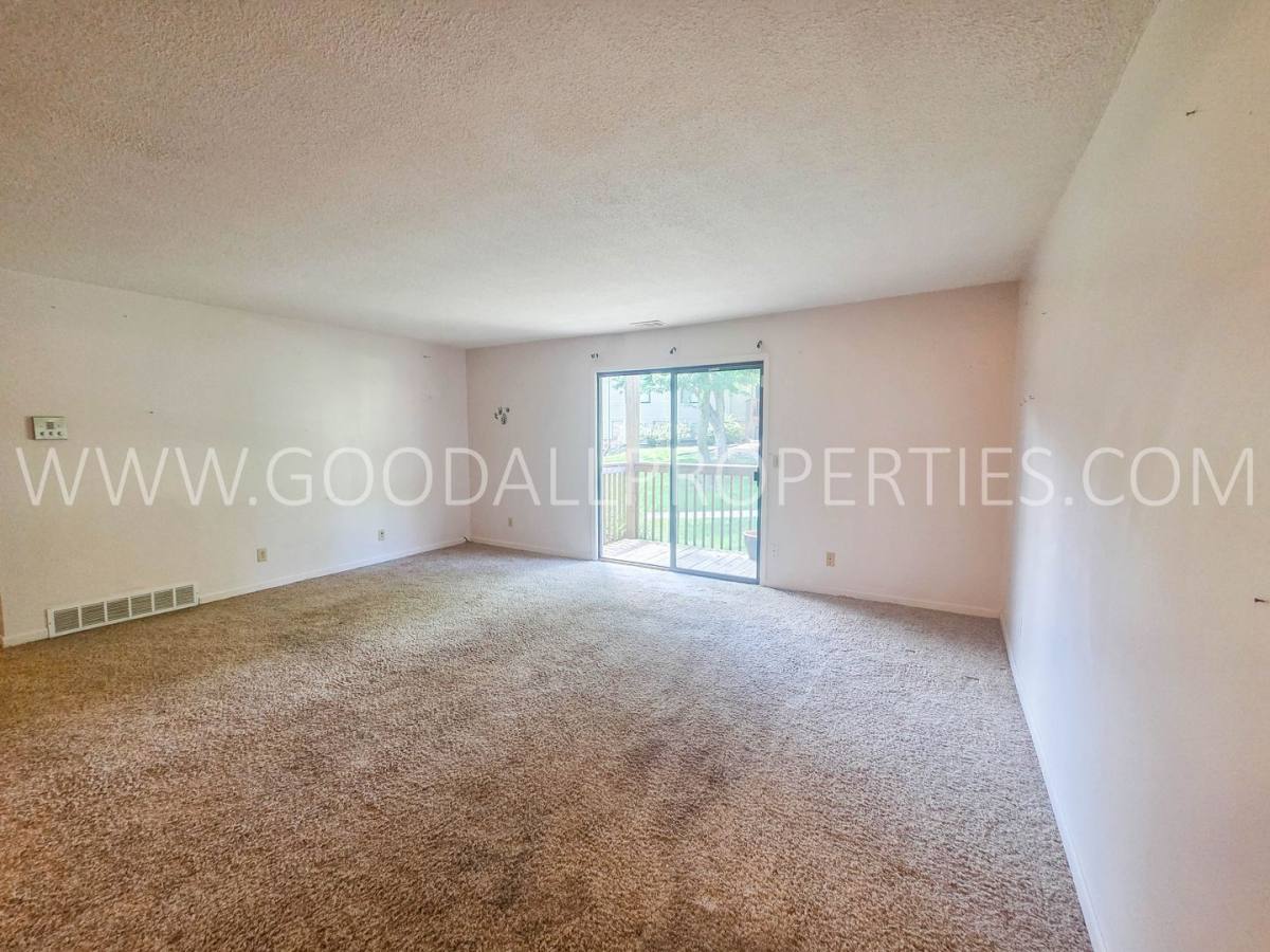 Apartment for rent at 9523 University Ave, Clive, IA 50325