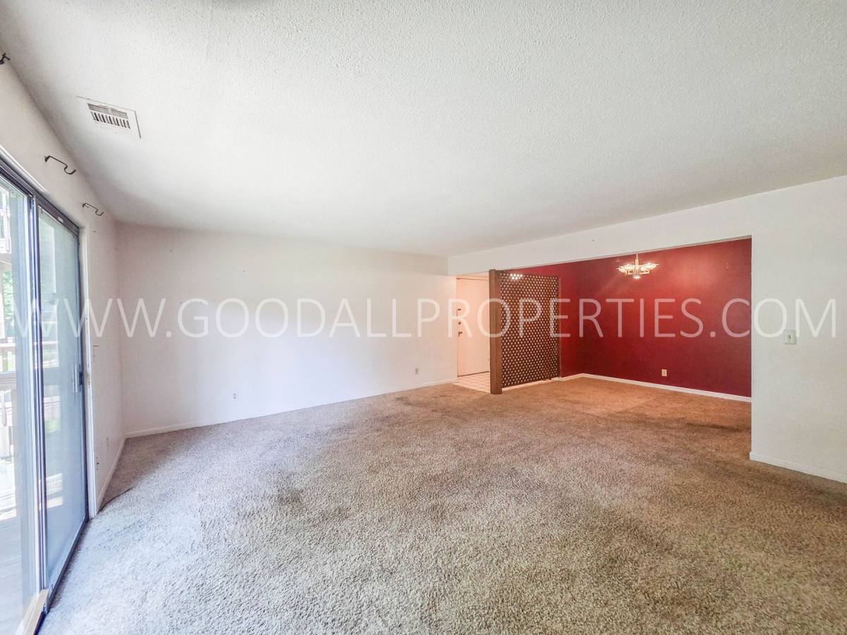 Apartment for rent at 9523 University Ave, Clive, IA 50325