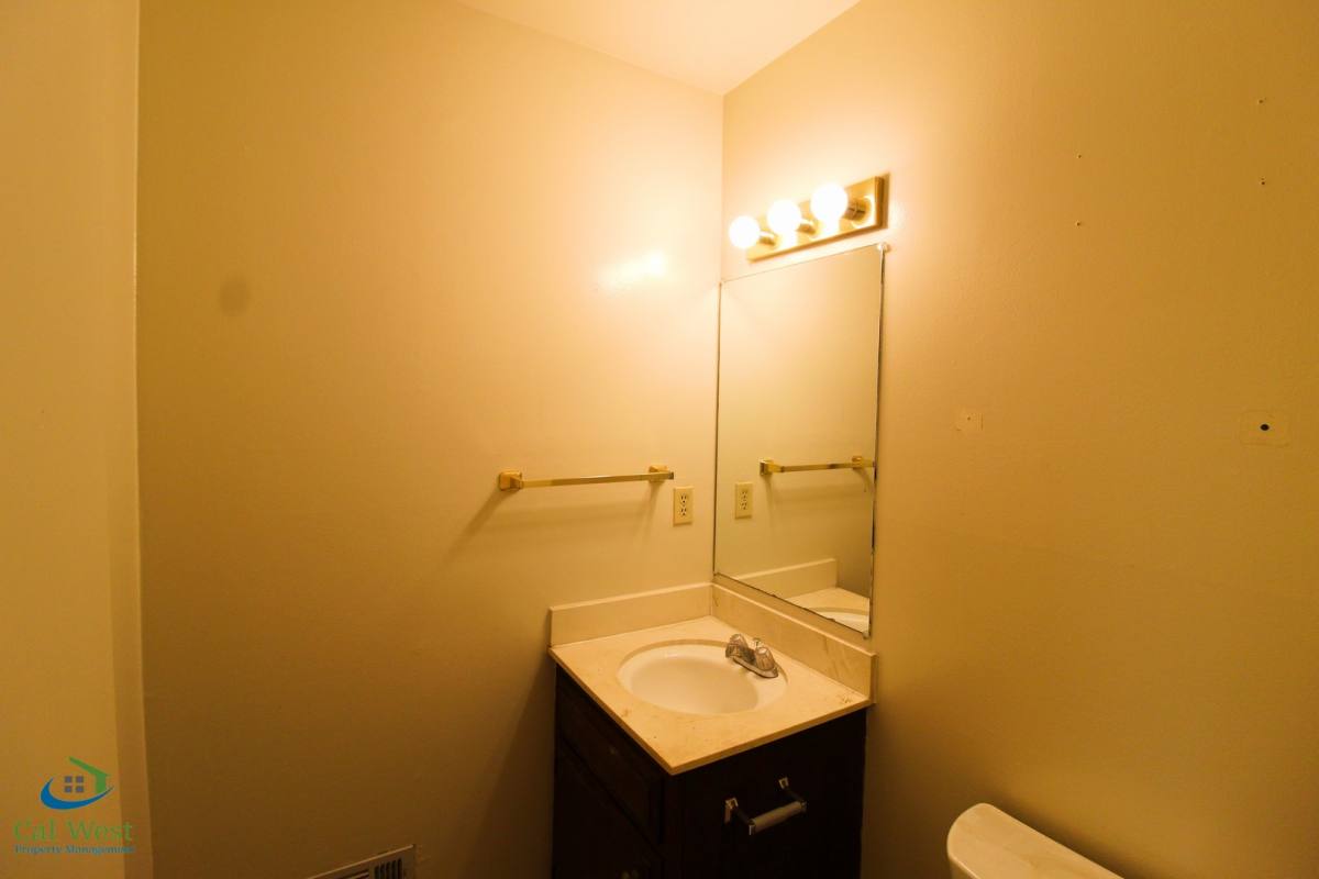 Apartment for rent at 5684 Chesbro Ave, San Jose, CA 95123