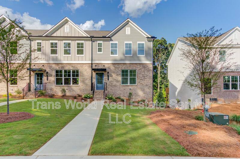 Townhouse for rent at 1290 Ainsworth Alley #1, Buford, GA 30518