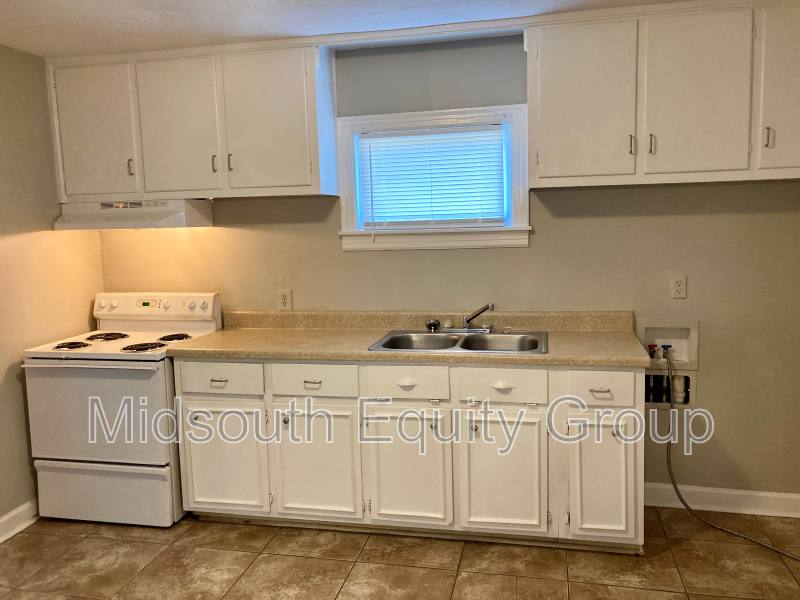House for rent at 54 Monroe Ave, Jackson, TN 38301