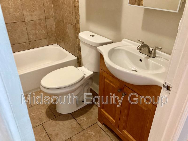 House for rent at 54 Monroe Ave, Jackson, TN 38301