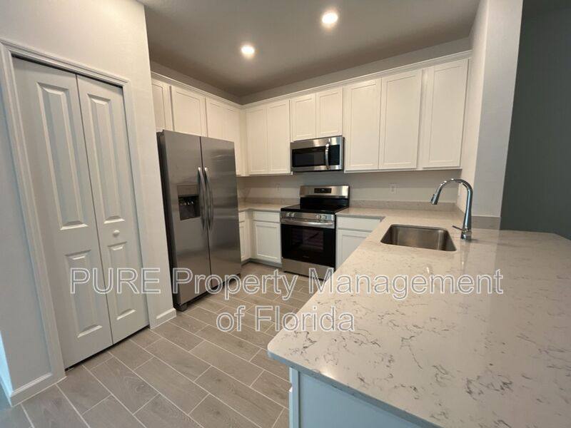 Townhouse for rent at 3484 SE 37th Court, Ocala, FL 34480