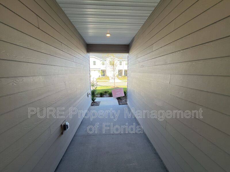 Townhouse for rent at 3484 SE 37th Court, Ocala, FL 34480