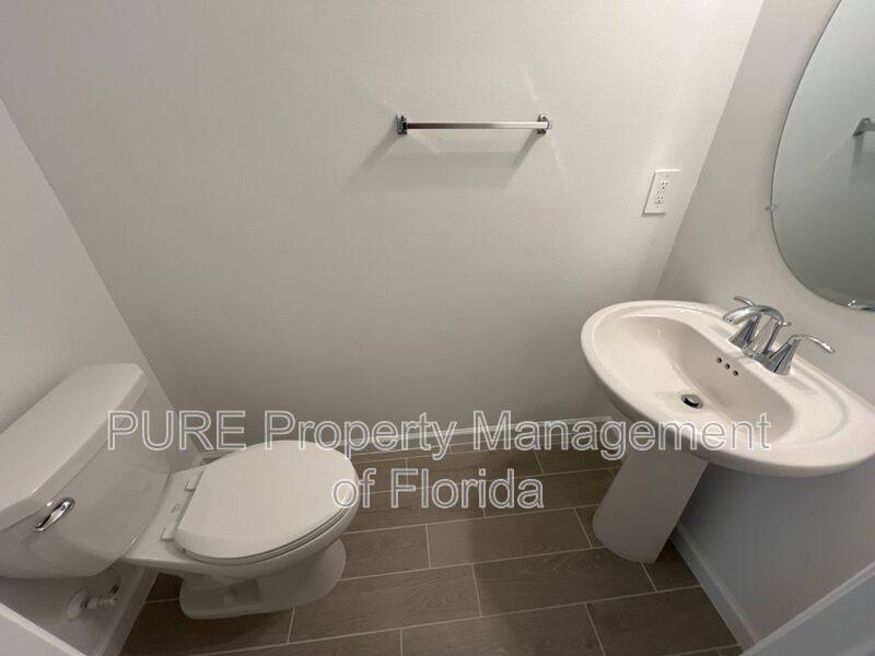 Townhouse for rent at 3484 SE 37th Court, Ocala, FL 34480