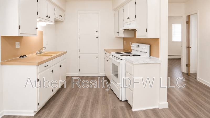 House for rent at 1910 N Alexander St, Sherman, TX 75092