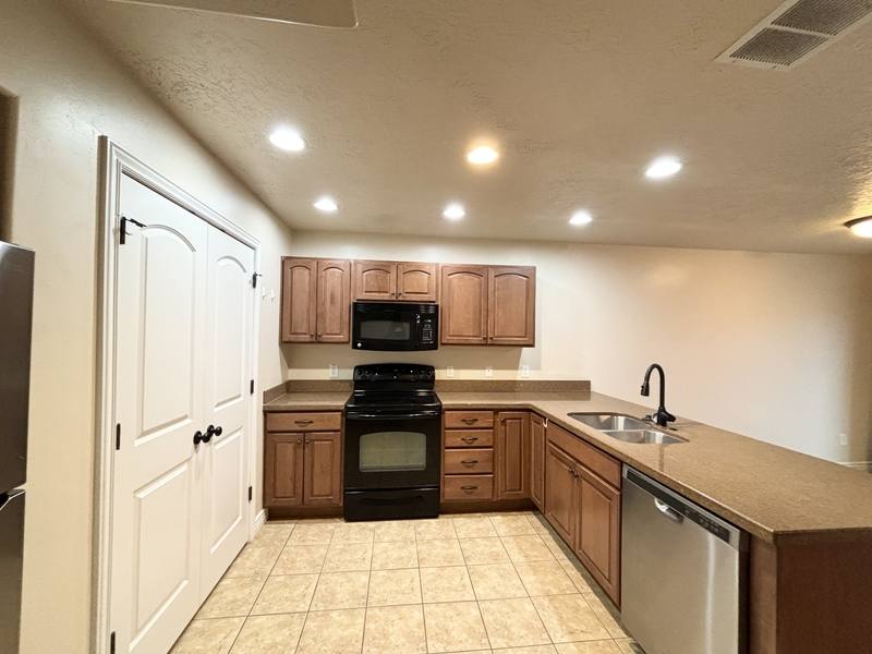 Townhouse for rent at 1014 Village River Lane, Midvale, UT 84047