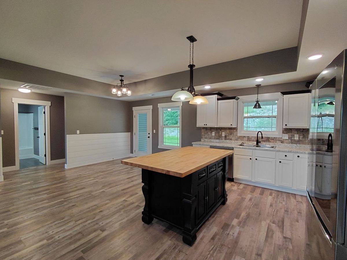 House for rent at 20955 Halifax Dr, Saint Robert, MO 65584