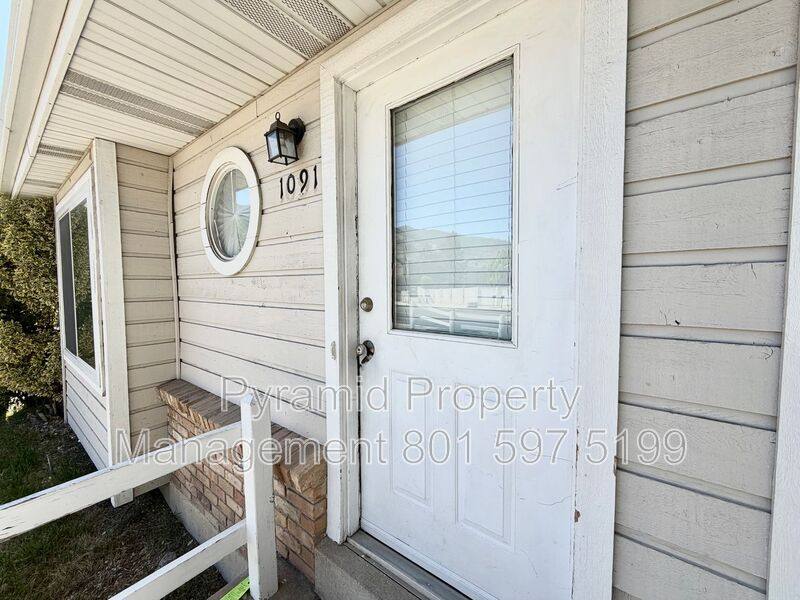 House for rent at 1099 Shepard Lane, Farmington, UT 84025