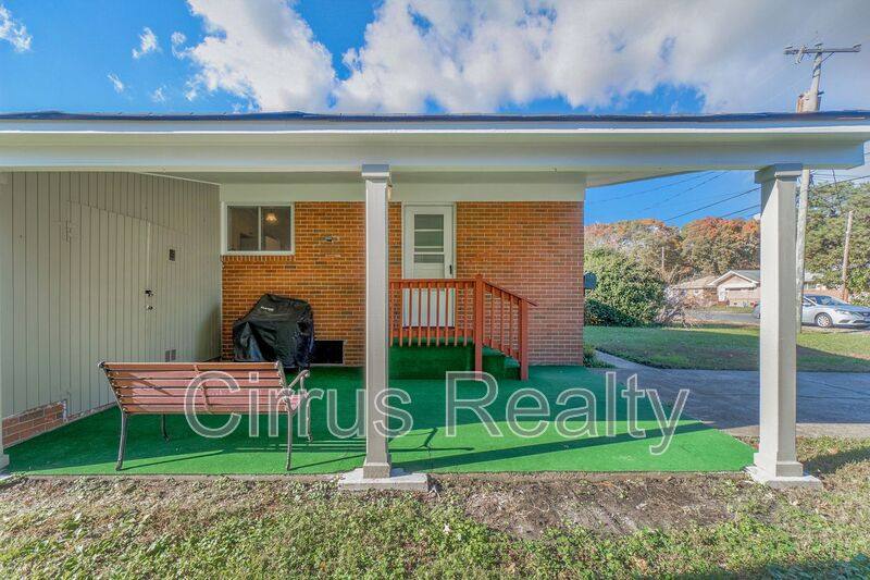 House for rent at 417 Greenbriar Ave, Hampton, VA 23661